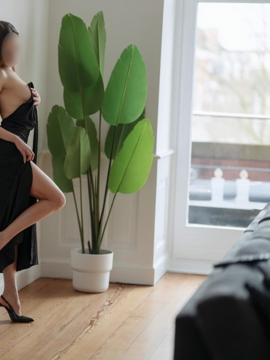 Leonie High Class Escort Berlin 11
