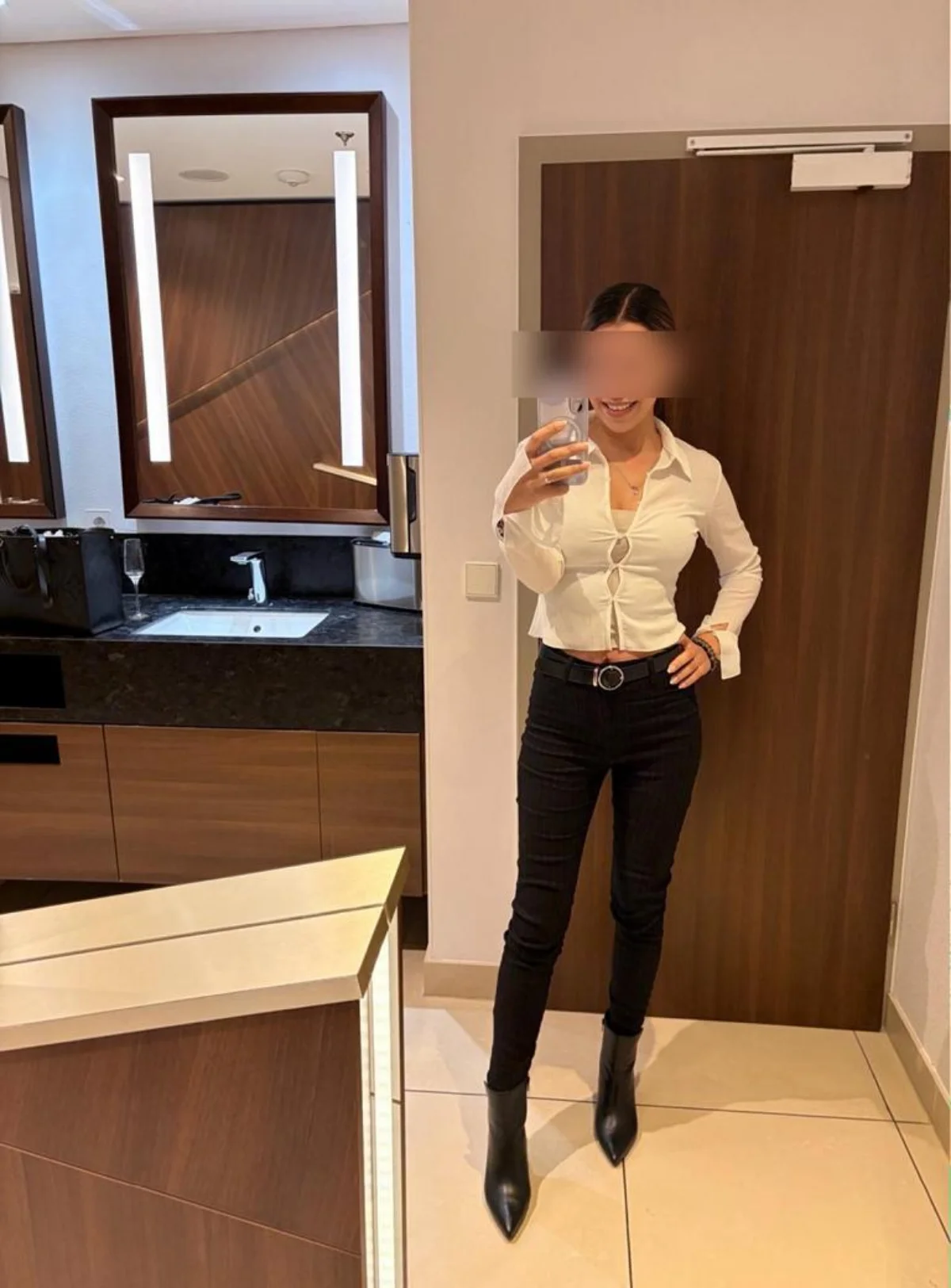 High Class Escort Frankfurt Valerie 2
