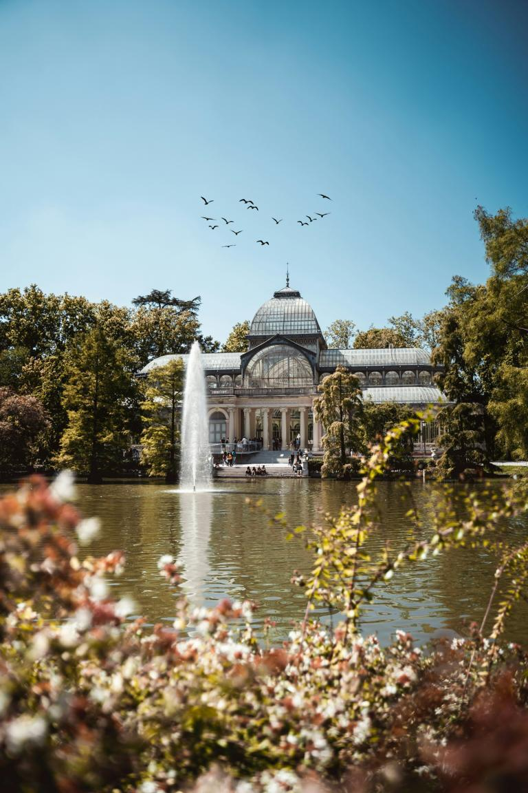 Escort Madrid - Retiro Park Palacio de Cristal Escort Madrid - Retiro Park Palacio de Cristal