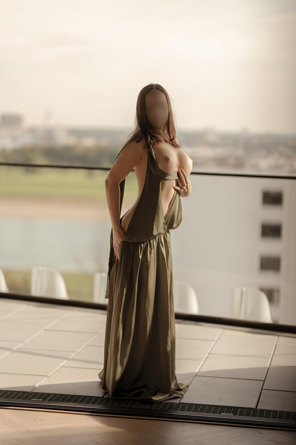 Chloe High Class Escort Düsseldorf 1