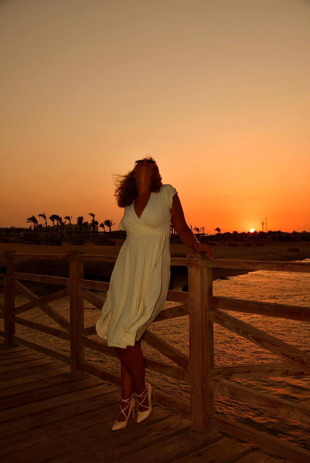Kate Escort Date 2 Kate Escort Date 2